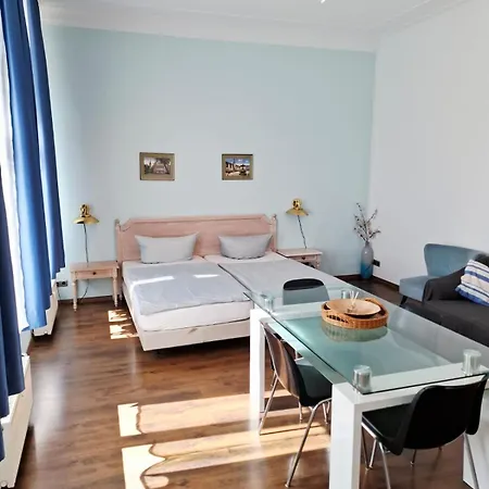 In Der Jahnallee 20 Waldplatzpalais Apartament