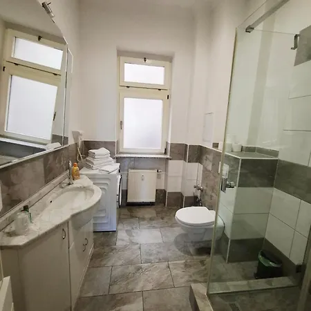 In Der Jahnallee 20 Waldplatzpalais Apartament