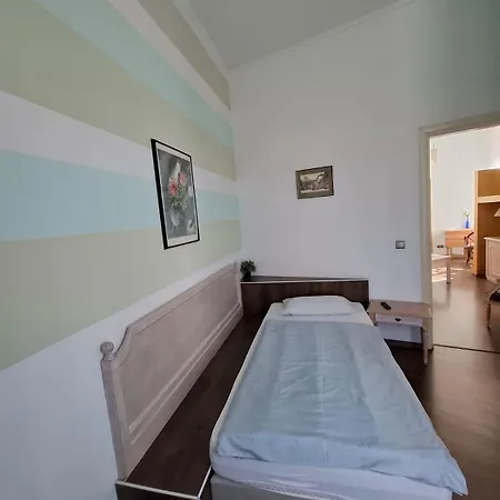 Apartament In Der Jahnallee 20 Waldplatzpalais Lipsk