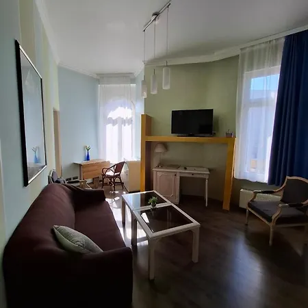 In Der Jahnallee 20 Waldplatzpalais