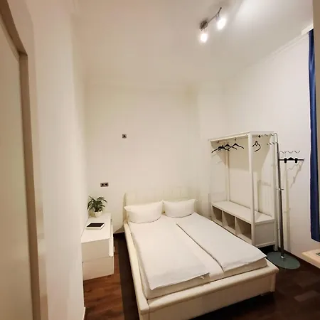 Apartament In Der Jahnallee 20 Waldplatzpalais *