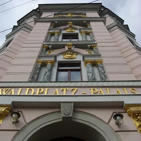 Apartment In Der Jahnallee 20 Waldplatzpalais *