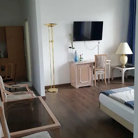 Apartment In Der Jahnallee 20 Waldplatzpalais