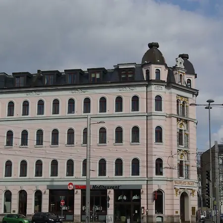 Апартаменты In Der Jahnallee 20 Waldplatzpalais