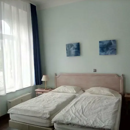 Apartment In Der Jahnallee 20 Waldplatzpalais *