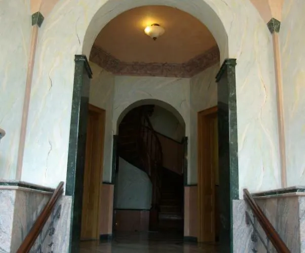 In Der Jahnallee 20 Waldplatzpalais *