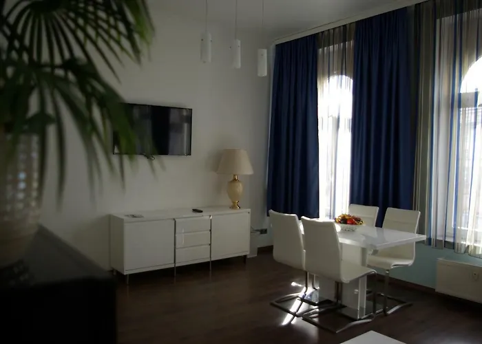 In Der Jahnallee 20 Waldplatzpalais *