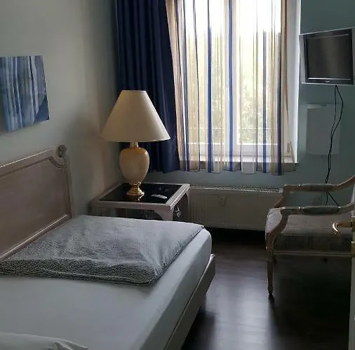 In Der Jahnallee 20 Waldplatzpalais * Лейпциг